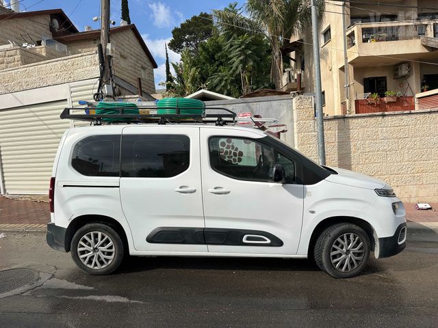 מודעת רכב סיטרואן ברלינגו