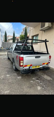 איסוזו די-מקס