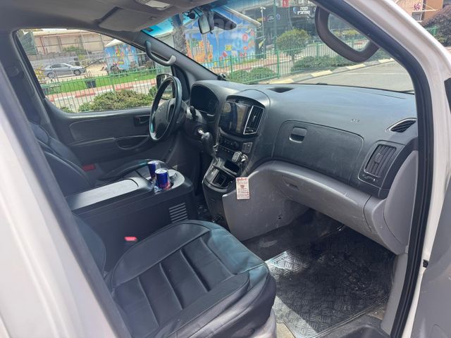 יונדאי H-1 / i800
