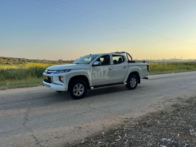 מודעת רכב מיצובישי טרייטון / L200