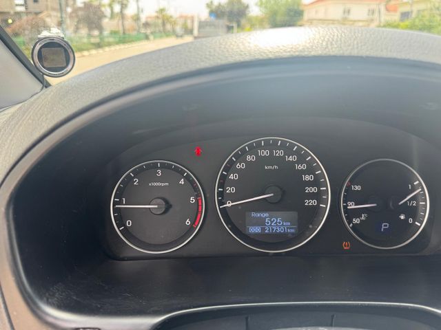 מודעת רכב יונדאי H-1 / i800
