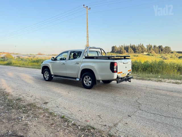 מיצובישי טרייטון / L200