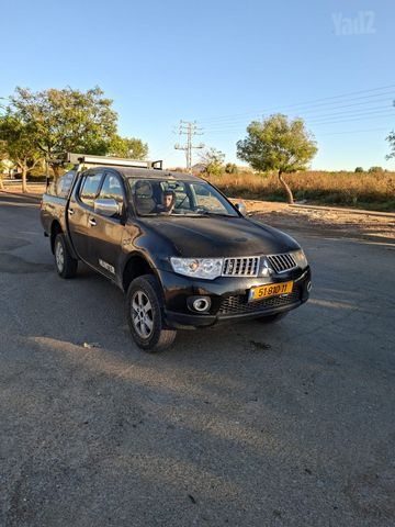 מיצובישי טרייטון / L200