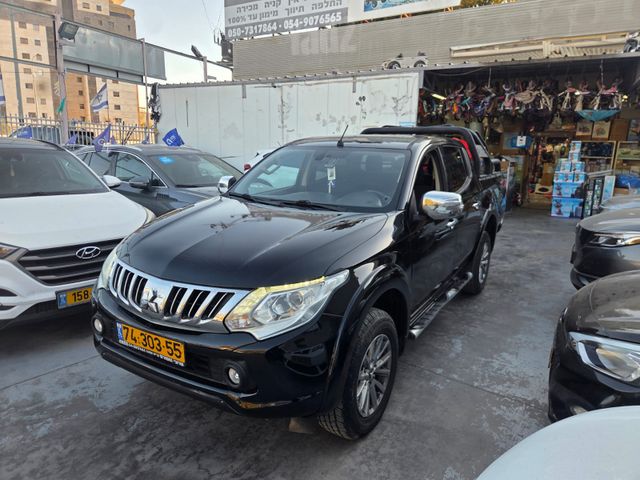 מיצובישי טרייטון / L200