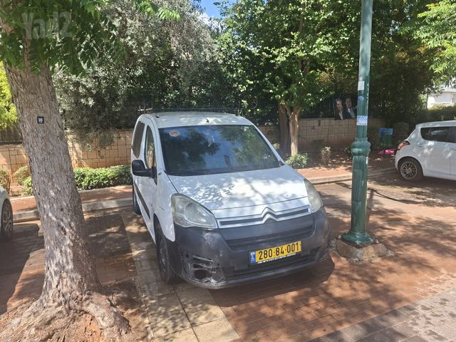 מודעת רכב סיטרואן ברלינגו