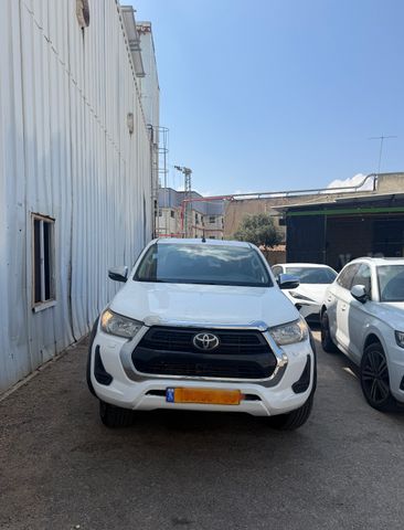 מודעת רכב טויוטה היילקס