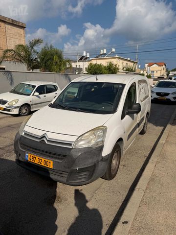 מודעת רכב סיטרואן ברלינגו