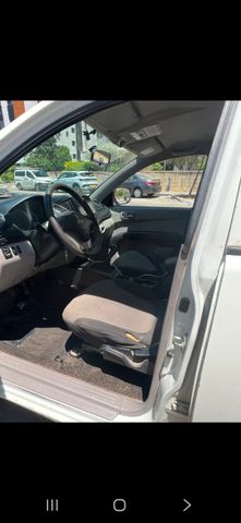 מיצובישי טרייטון / L200
