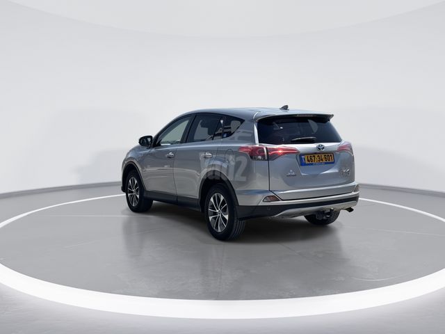 טויוטה RAV4