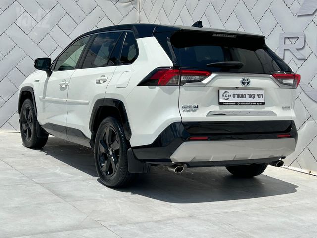 טויוטה RAV4