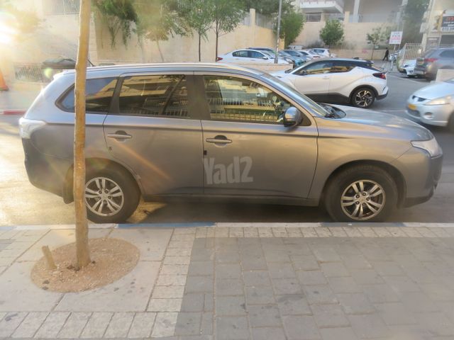 מודעת רכב מיצובישי אאוטלנדר