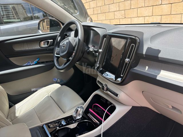 וולוו XC40