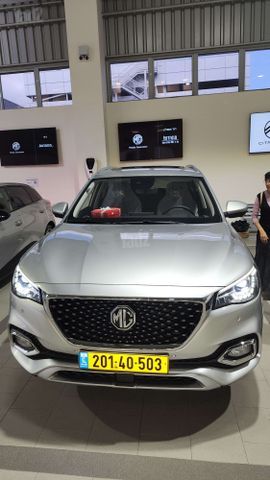 מודעת רכב אם ג'י EHS PHEV