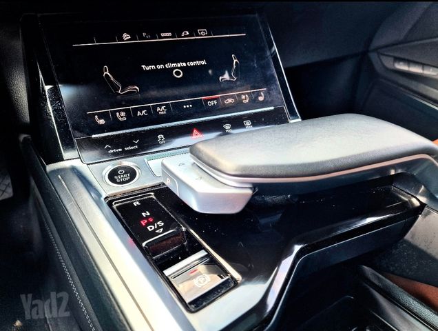 אאודי Q8 e-tron