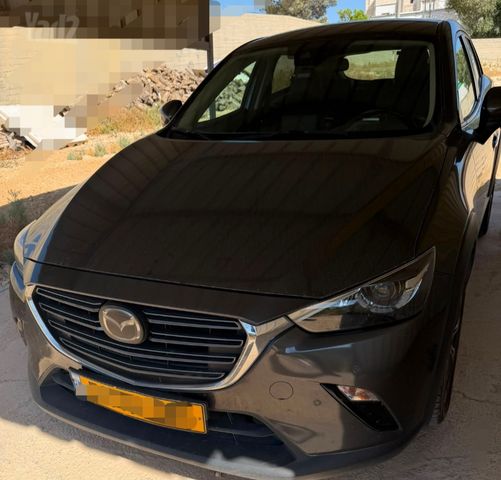מודעת רכב מאזדה CX-3