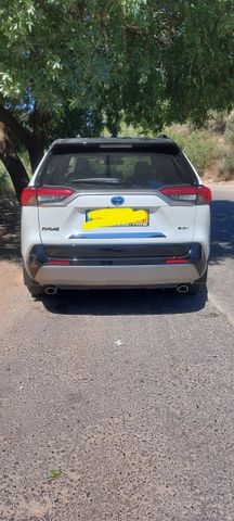 טויוטה RAV4