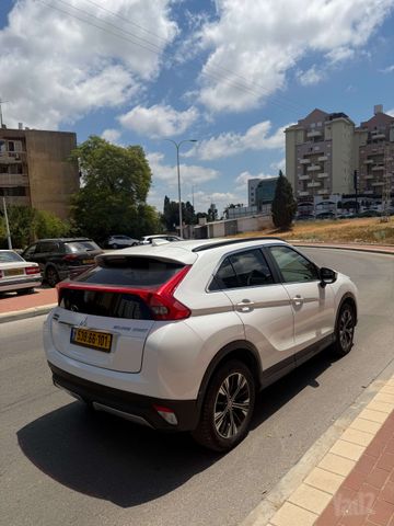 מיצובישי אקליפס קרוס