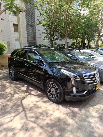 קאדילק XT5