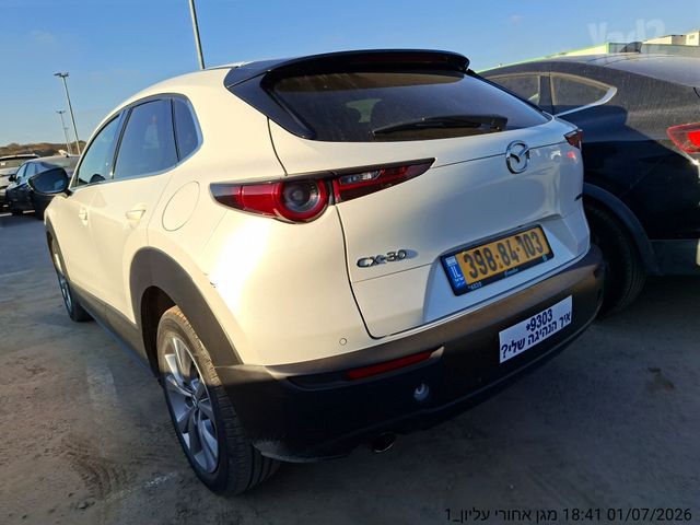 מודעת רכב מאזדה CX-30