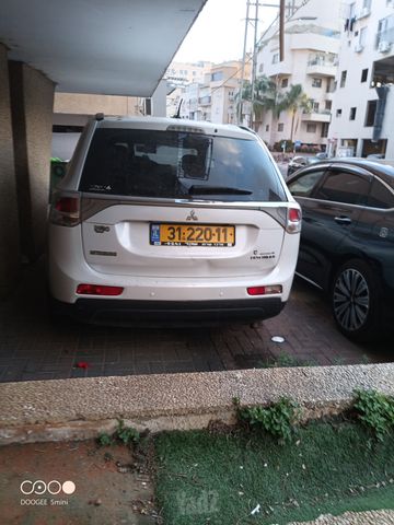 מיצובישי אאוטלנדר