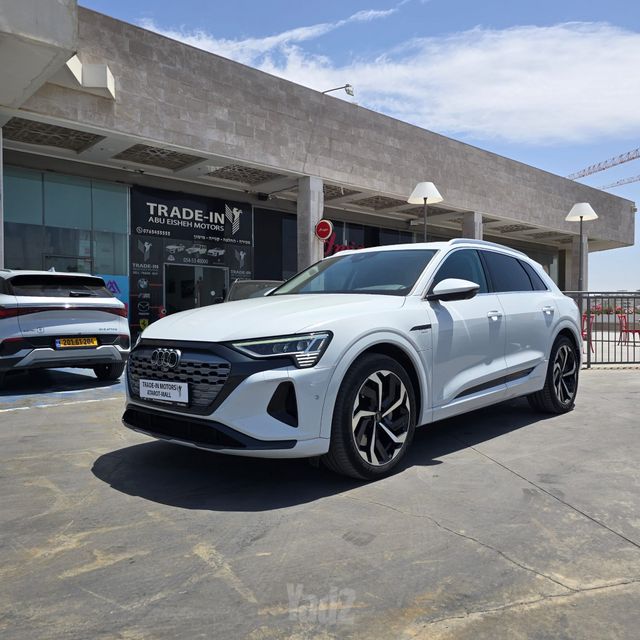 מודעת רכב אאודי Q8 e-tron