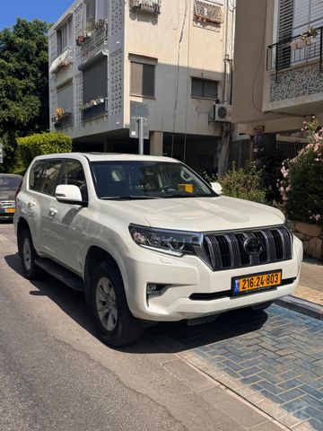 טויוטה לנד קרוזר