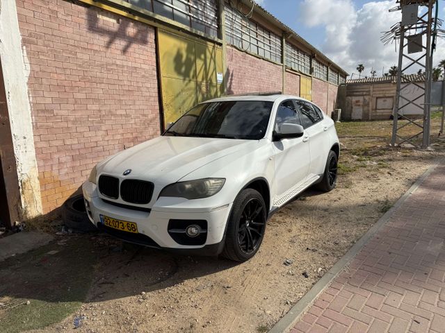 ב מ וו X6