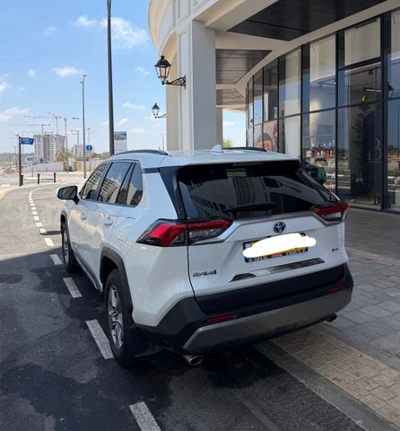 טויוטה RAV4
