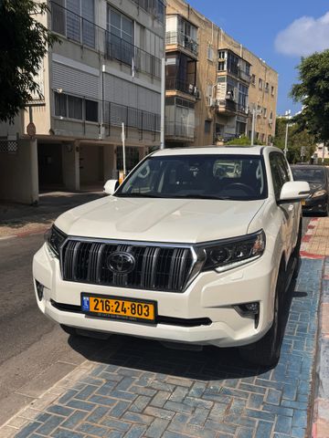 טויוטה לנד קרוזר