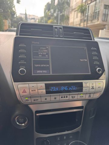 טויוטה לנד קרוזר