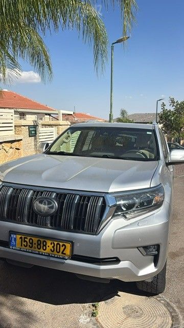 מודעת רכב טויוטה לנד קרוזר