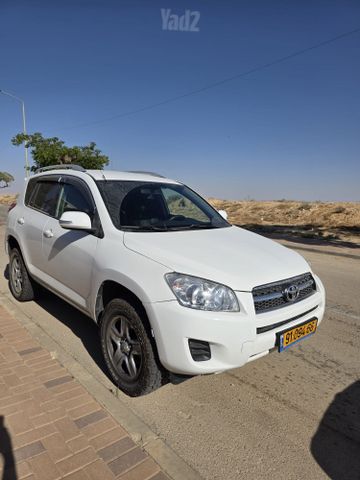 טויוטה RAV4