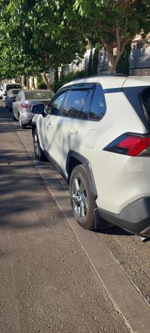 טויוטה RAV4