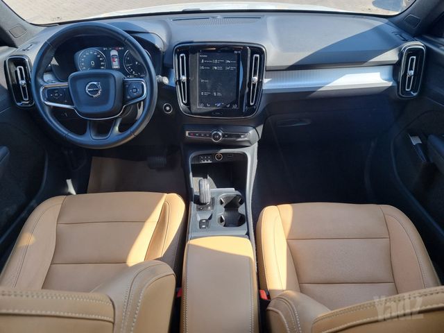 וולוו XC40