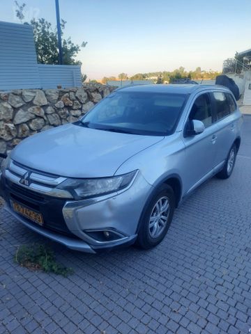 מיצובישי אאוטלנדר