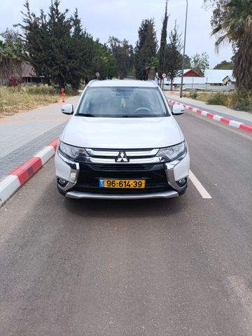 מיצובישי אאוטלנדר