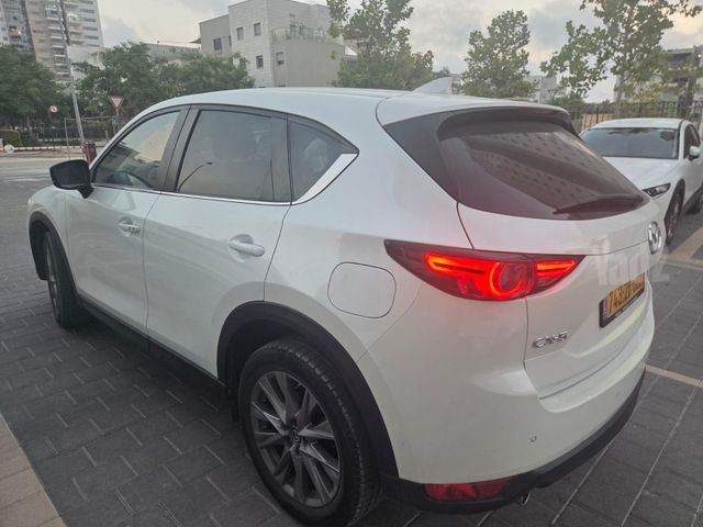 מודעת רכב מאזדה CX-5
