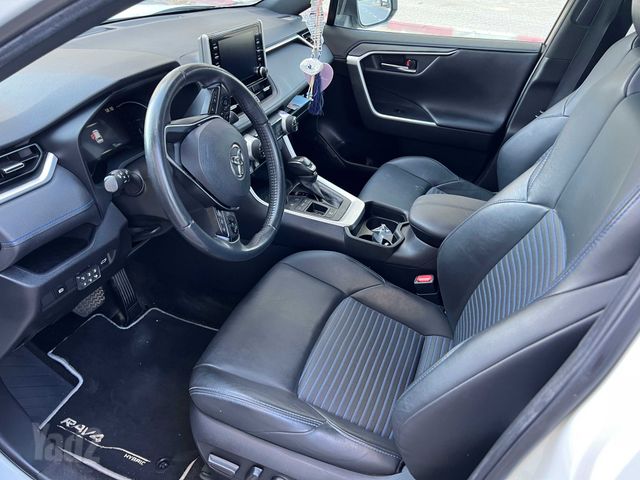 טויוטה RAV4