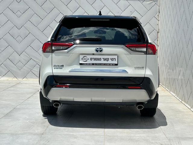 טויוטה RAV4