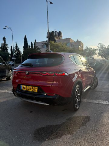 אלפא רומיאו טונלה