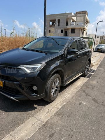 טויוטה RAV4