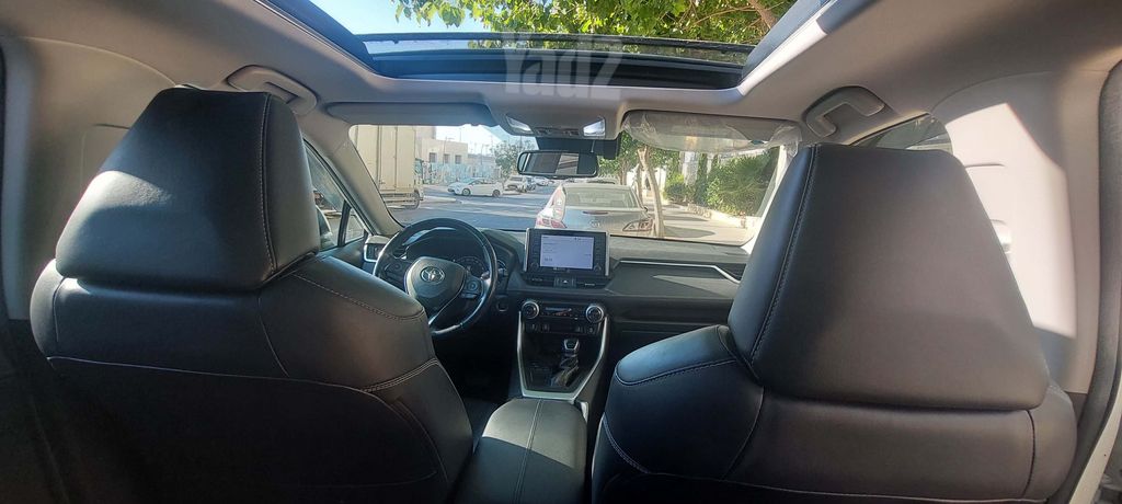 מודעת רכב טויוטה RAV4
