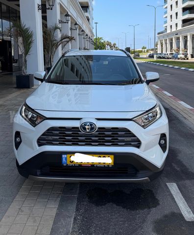 טויוטה RAV4