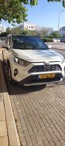 טויוטה RAV4