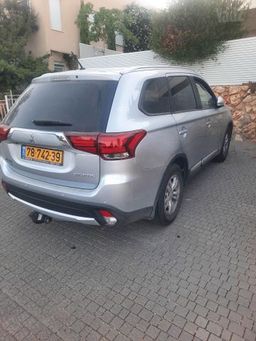 מיצובישי אאוטלנדר