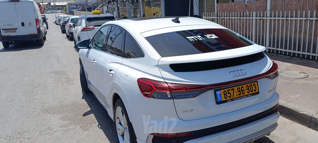 אאודי Q4 e-tron