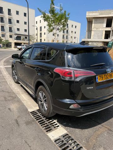 מודעת רכב טויוטה RAV4