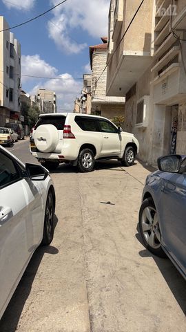 טויוטה לנד קרוזר