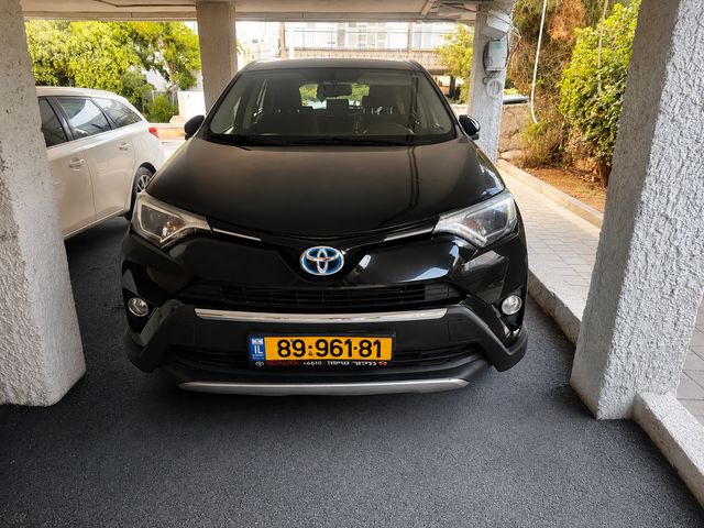 מודעת רכב טויוטה RAV4