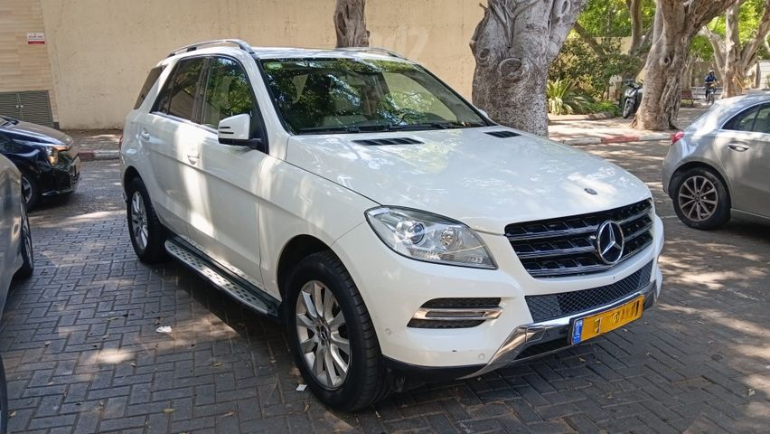 מודעת רכב מרצדס-בנץ ML